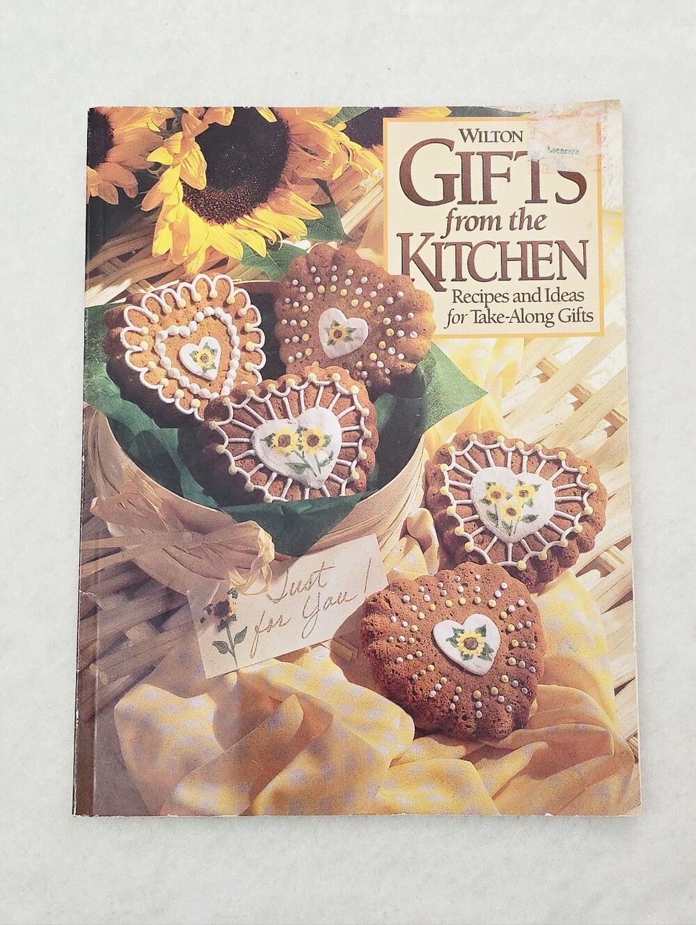 Vintage 1995 Wilton Gifts From the Kitchen Cookbook Recipe Book Holiday Gifting